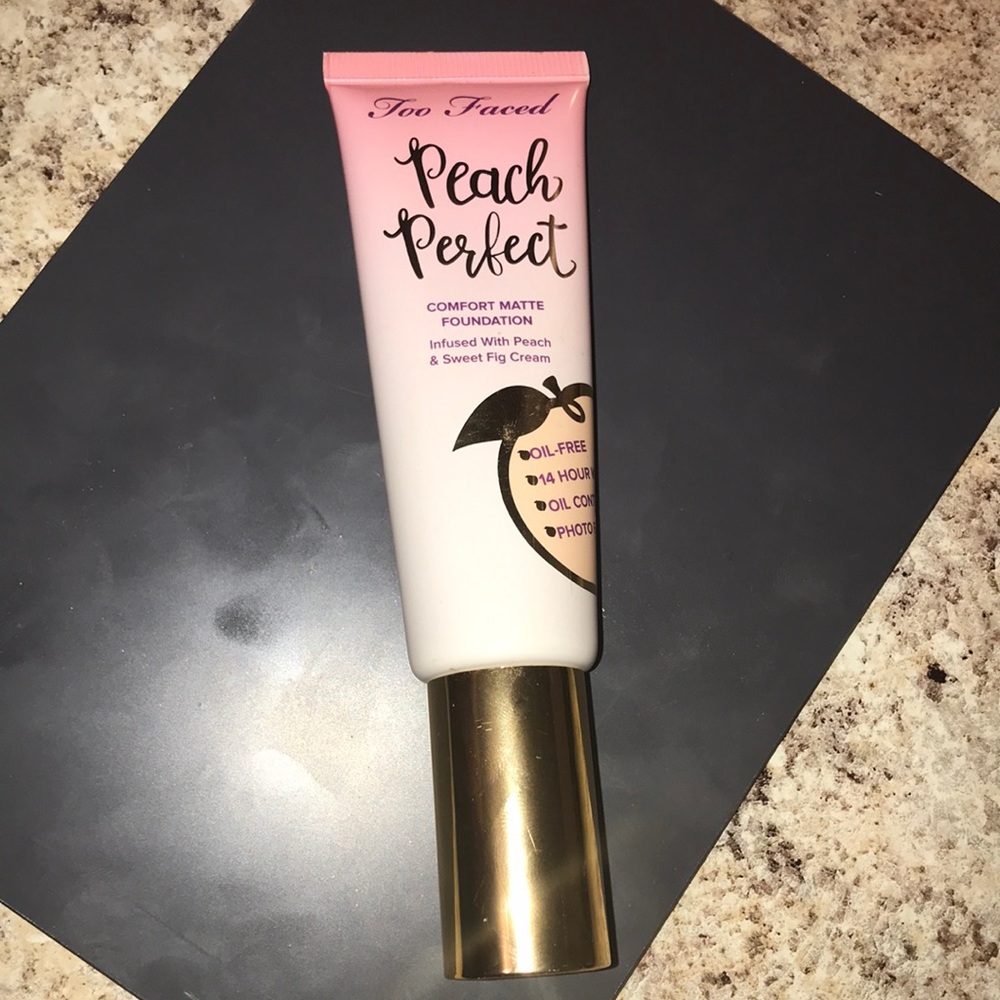 Too Faced Peach Perfect Comfort Matte Foundation in Natural Beige